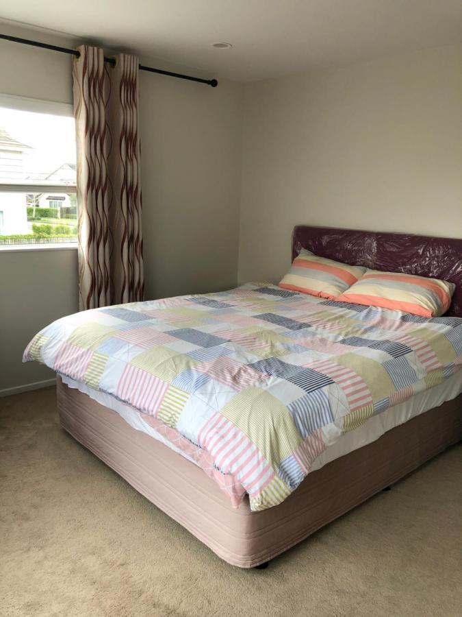 Brand New Bedroom In Karaka オークランド エクステリア 写真